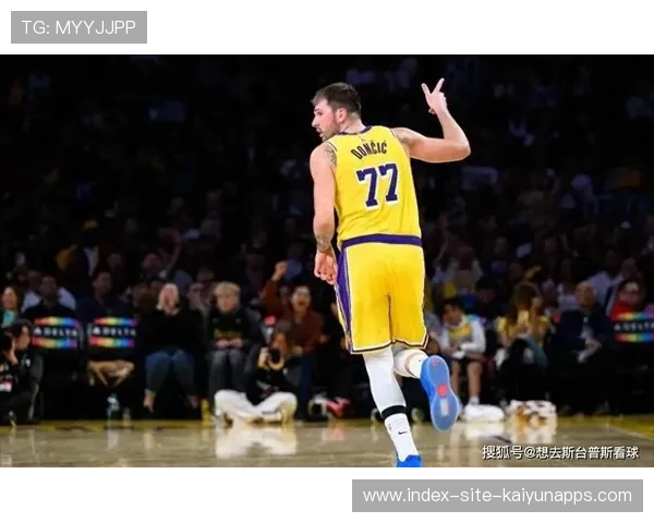 湖人130-120热火升至西部第3，不是东契奇和里夫斯，最大功臣是他，湖人一热火g6