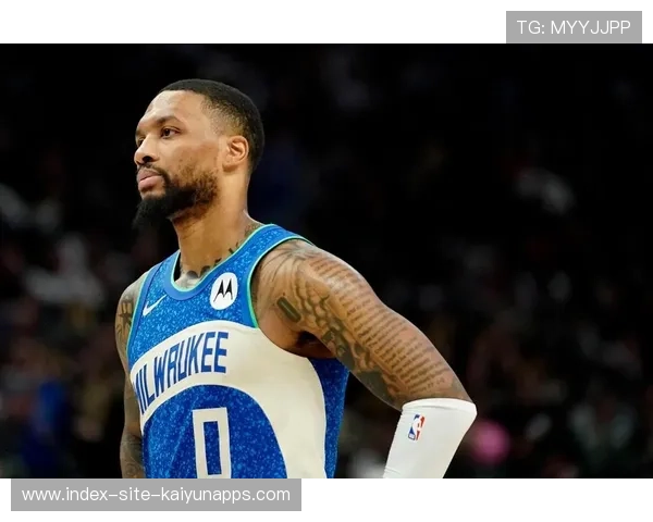 利拉德迎射关键远投，雄鹿把优势守住，利拉德野球