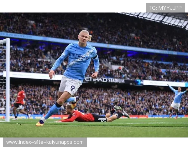 哈兰德私生活被八卦杂志追踪,粉丝护主如潮 哈兰德私生活被八卦杂志追踪,粉丝护主如潮